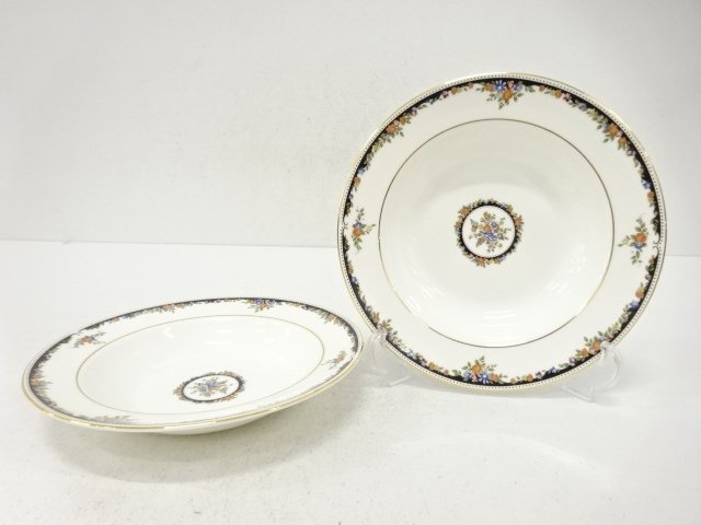 Pottery & Ceramics